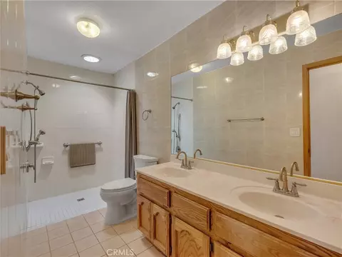 Bath - 8756 Oakwood, Hesperia, CA 92345 photo 2 of 8