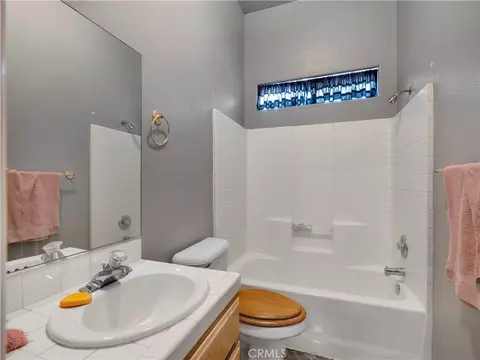 Bath - 8756 Oakwood, Hesperia, CA 92345 photo 8 of 8