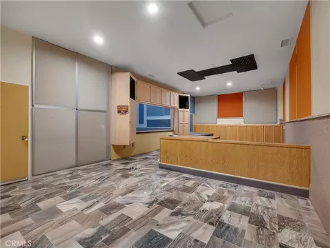 Living - 8756 Oakwood, Hesperia, CA 92345 photo 7 of 7