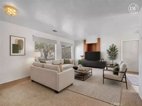 Living - 8756 Oakwood, Hesperia, CA 92345 photo 6 of 7