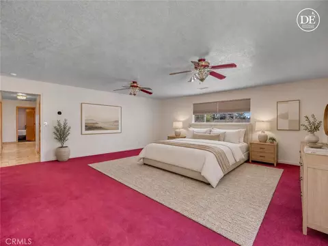 Bedroom - 8756 Oakwood, Hesperia, CA 92345 photo 3 of 14