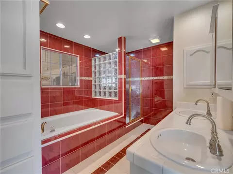 Bath - 8756 Oakwood, Hesperia, CA 92345 photo 4 of 8