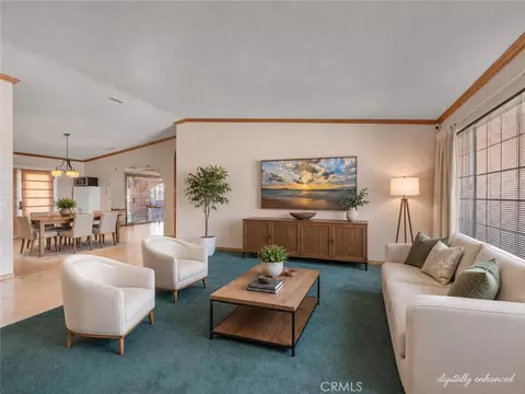 Living - 8756 Oakwood, Hesperia, CA 92345 photo 2 of 7