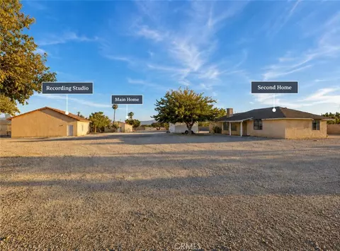 Exterior - 8756 Oakwood, Hesperia, CA 92345 photo 9 of 9