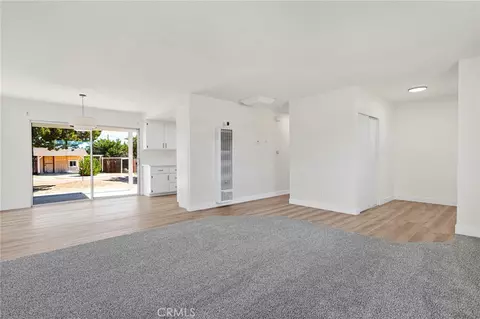 Living - 6919 Coriander, Oak Hills, CA 92344 photo 4 of 5