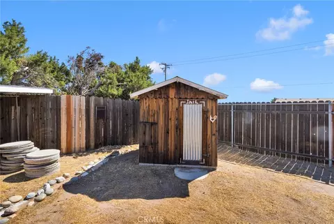 Exterior - 6919 Coriander, Oak Hills, CA 92344 photo 10 of 17