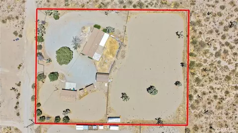 3183 Mcmillan Rd, Phelan, CA 92371 photo 4