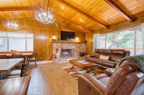 Living - 779 Oriole, Wrightwood, CA 92397 photo 2 of 2