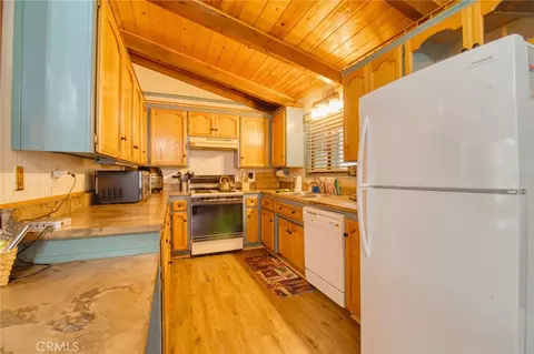 Kitchen - 779 Oriole, Wrightwood, CA 92397 photo 1 of 1