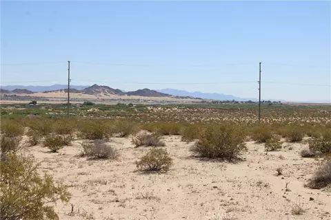 5 Morongo Rd, Twentynine Palms, CA 92277