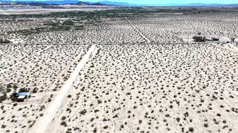 5 Morongo Rd, Twentynine Palms, CA 92277