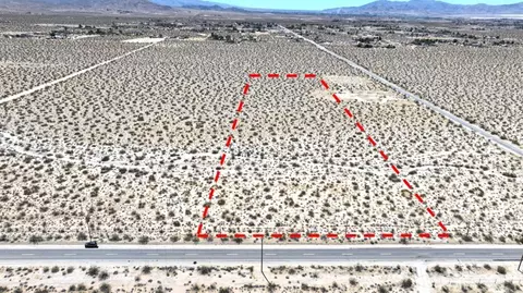 9 Camp Rock Rd, Lucerne Valley, CA 92356
