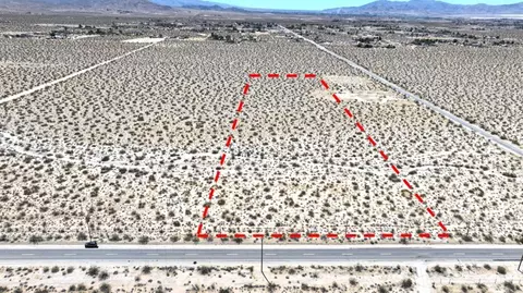 9 Camp Rock Rd, Lucerne Valley, CA 92356