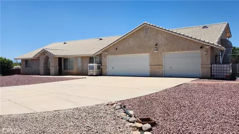 7250 Cayucos, Phelan, CA 92371