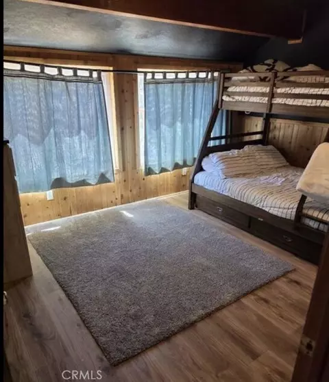 Bedroom - 46354 Vale Dr, Big Bear City, CA 92314 photo 2 of 3