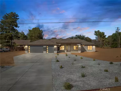 15155 Pocahantas St, Apple Valley, CA 92307