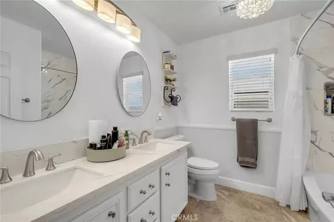 Bath - 14435 Arthur, Oak Hills, CA 92344 photo 2 of 2