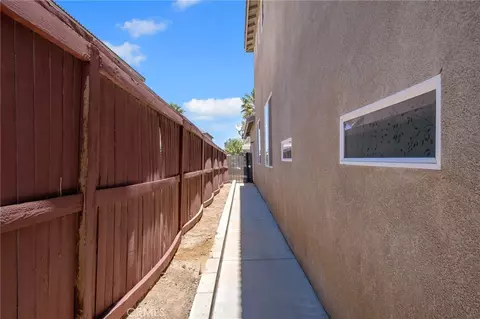 Entry Way - 14435 Arthur, Oak Hills, CA 92344 photo 6 of 6