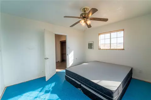 Bedroom - 8390 Milpas, Apple Valley, CA 92308 photo 2 of 2