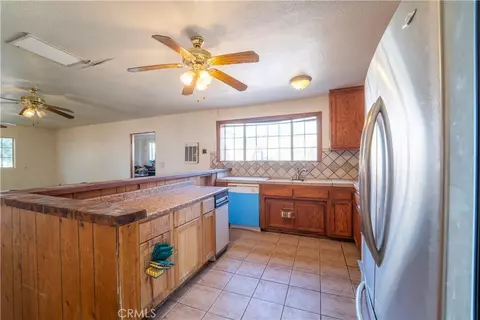 Kitchen - 8390 Milpas, Apple Valley, CA 92308 photo 1 of 3