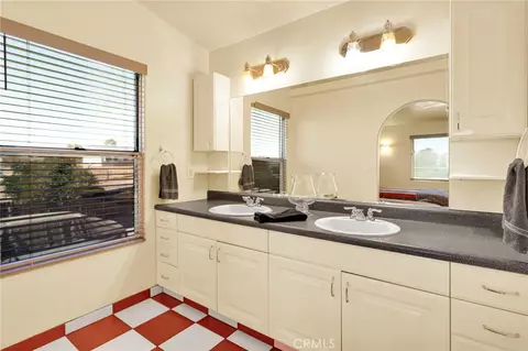 Bath - 11590 Peach, Hesperia, CA 92345 photo 3 of 5