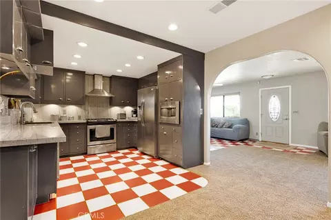 Kitchen - 11590 Peach, Hesperia, CA 92345 photo 3 of 3
