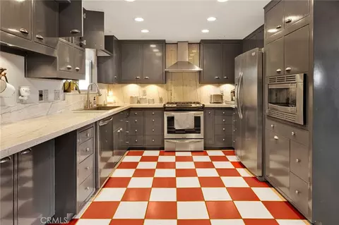 Kitchen - 11590 Peach, Hesperia, CA 92345 photo 1 of 3