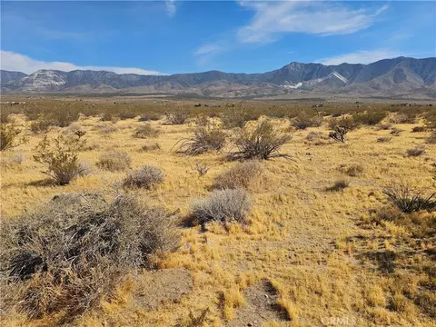 7 Sutter, Lucerne Valley, CA 92356 photo 2