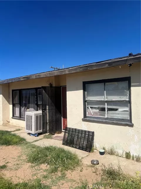 18039 Delicious St, Adelanto, CA 92301 photo 2