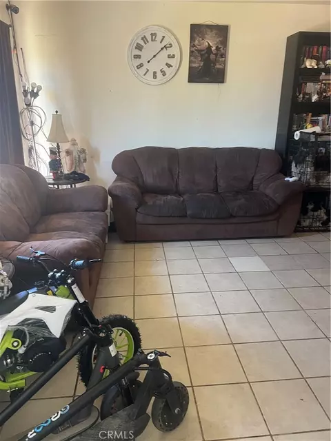 18039 Delicious St, Adelanto, CA 92301 photo 4