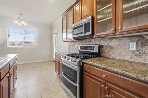 Kitchen - 1160 Madrona, Barstow, CA 92311 photo 3 of 3