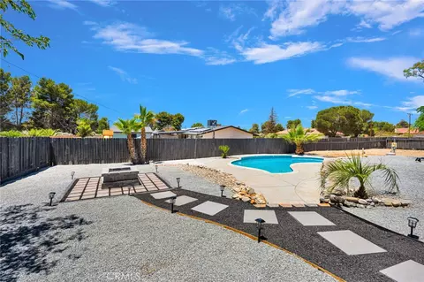 Exterior - 14204 Tehachapi Rd, Apple Valley, CA 92307 photo 4 of 26