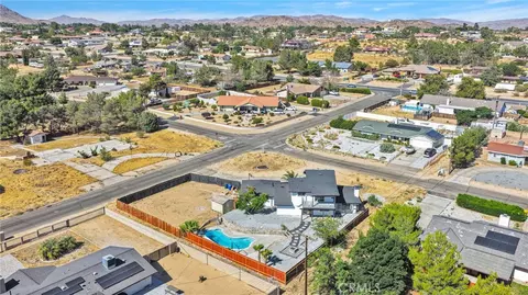 View/Area - 14204 Tehachapi Rd, Apple Valley, CA 92307 photo 7 of 8