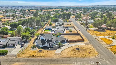 View/Area - 14204 Tehachapi Rd, Apple Valley, CA 92307 photo 3 of 8