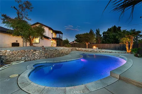 Exterior - 14204 Tehachapi Rd, Apple Valley, CA 92307 photo 19 of 26