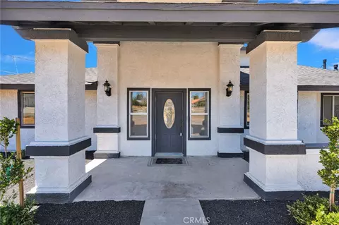 Exterior - 14204 Tehachapi Rd, Apple Valley, CA 92307 photo 2 of 26