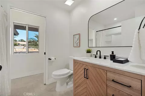 Bath - 14204 Tehachapi Rd, Apple Valley, CA 92307 photo 1 of 7