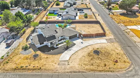 View/Area - 14204 Tehachapi Rd, Apple Valley, CA 92307 photo 2 of 8