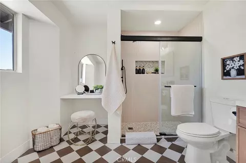 Bath - 14204 Tehachapi Rd, Apple Valley, CA 92307 photo 7 of 7