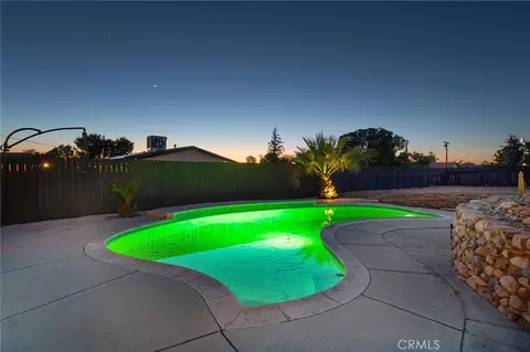 Exterior - 14204 Tehachapi Rd, Apple Valley, CA 92307 photo 20 of 26