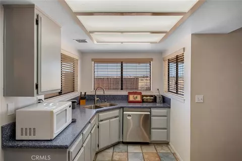 Kitchen - 14478 Amador Ct, Apple Valley, CA 92307 photo 3 of 3