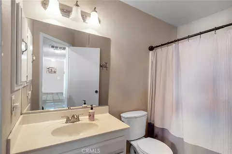 Bath - 14478 Amador Ct, Apple Valley, CA 92307 photo 1 of 3