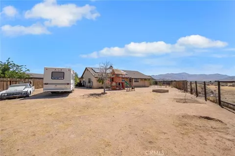 Exterior - 14478 Amador Ct, Apple Valley, CA 92307 photo 4 of 6