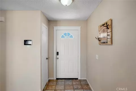 Entry Way - 14478 Amador Ct, Apple Valley, CA 92307 photo 1 of 1