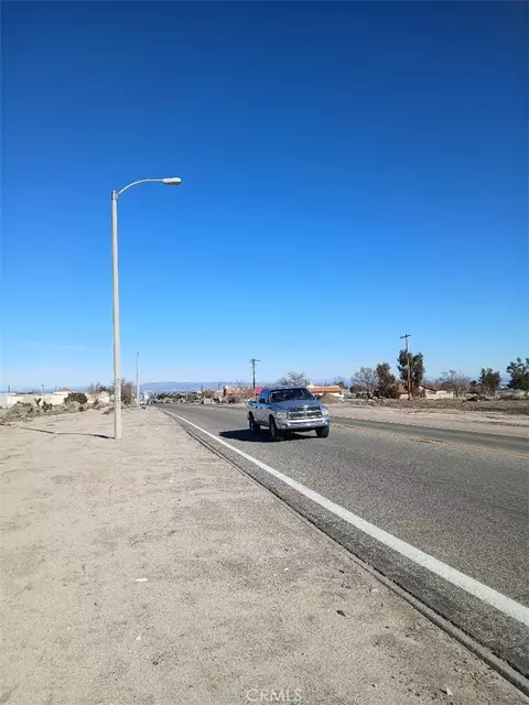 957 El Mirage Rd, Adelanto, CA 92301