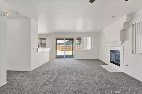 Living - 13776 Foxfire Rd, Victorville, CA 92392 photo 7 of 8