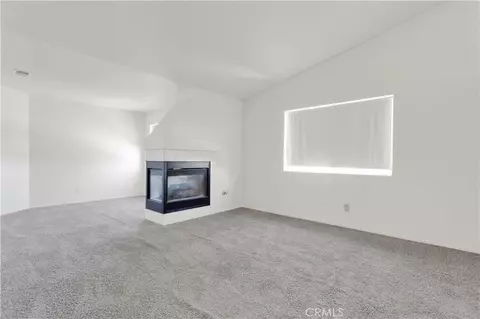 Living - 13776 Foxfire Rd, Victorville, CA 92392 photo 4 of 8