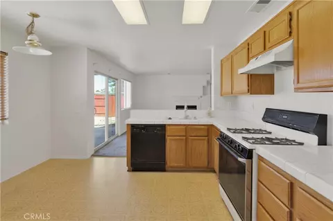 Kitchen - 13776 Foxfire Rd, Victorville, CA 92392 photo 1 of 2