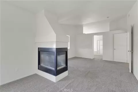 Living - 13776 Foxfire Rd, Victorville, CA 92392 photo 3 of 8