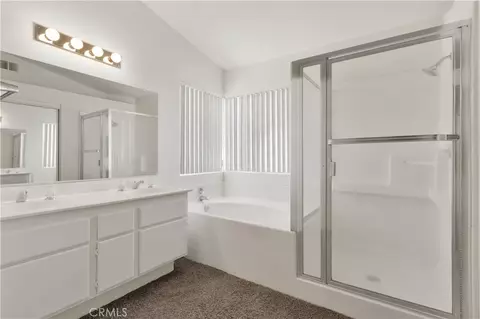 Bath - 13776 Foxfire Rd, Victorville, CA 92392 photo 1 of 3
